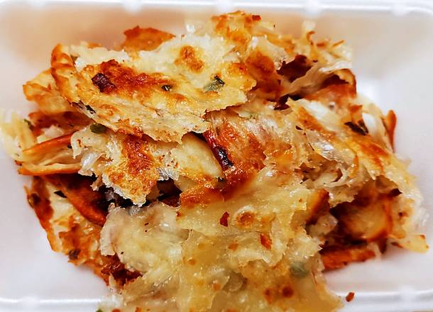 Chinese Scallion Pancake (手撕饼)